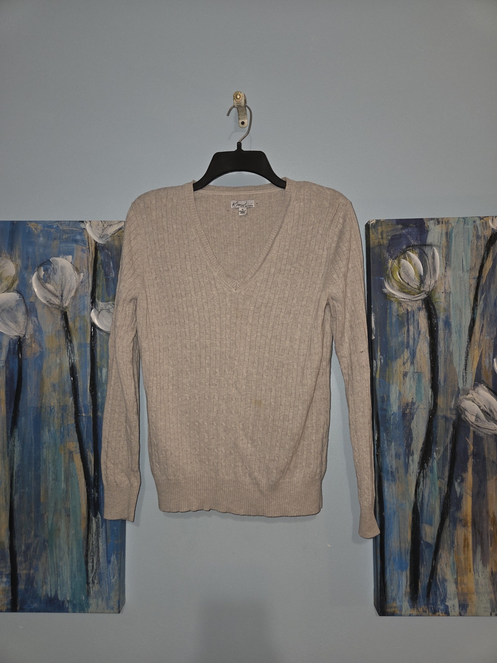 Kim Rogers Light Beige V-Neck Cable Knit Sweater